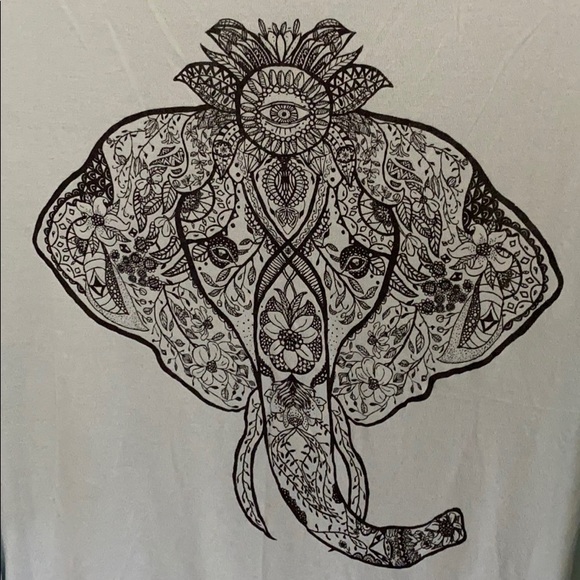 Sleeveless T-shirt with elephant print - Picture 2 of 4
